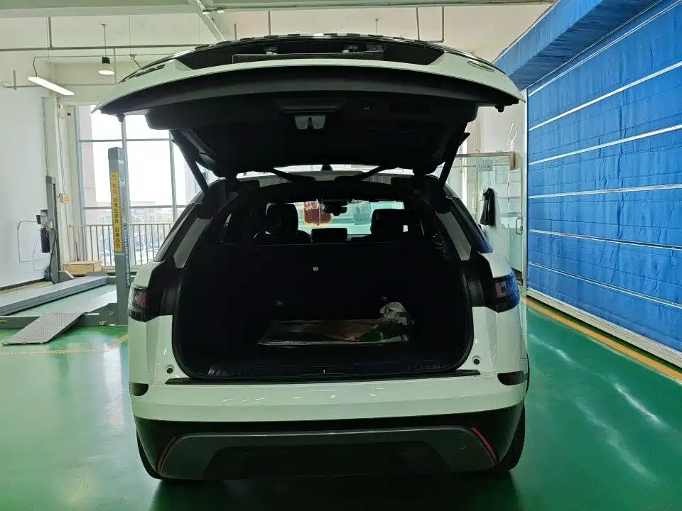 Land Rover Velar — миниатюра 7