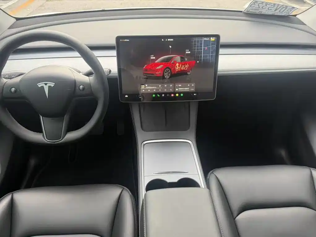 Tesla Model Y — миниатюра 9
