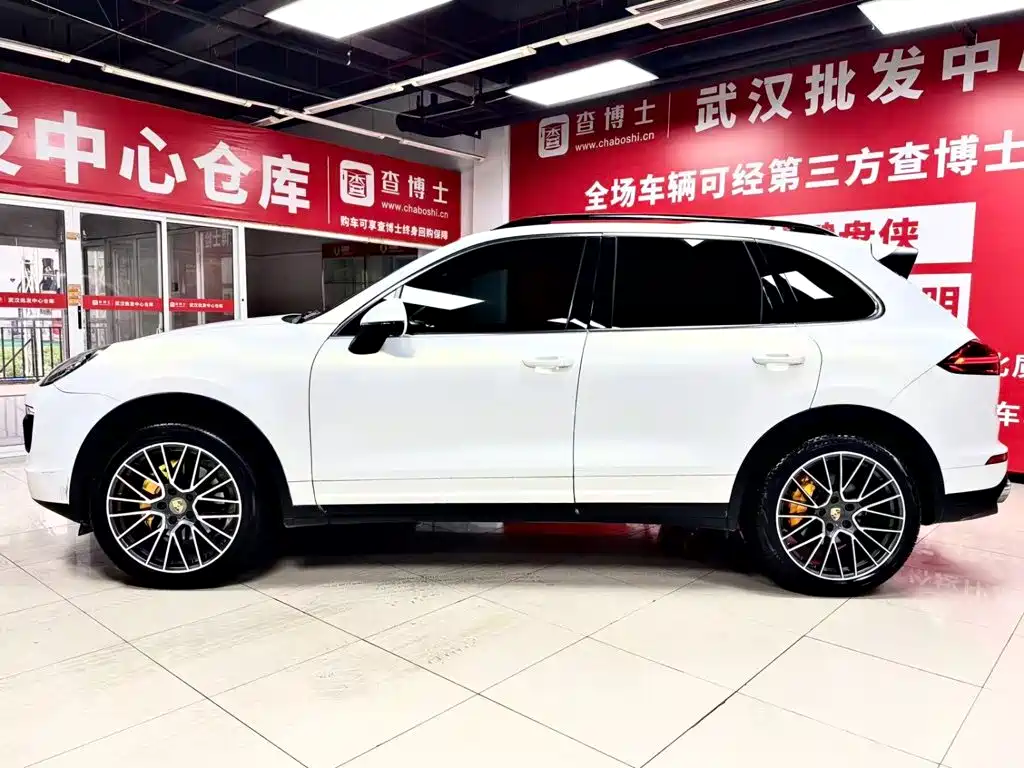 Porsche Cayenne — миниатюра 4