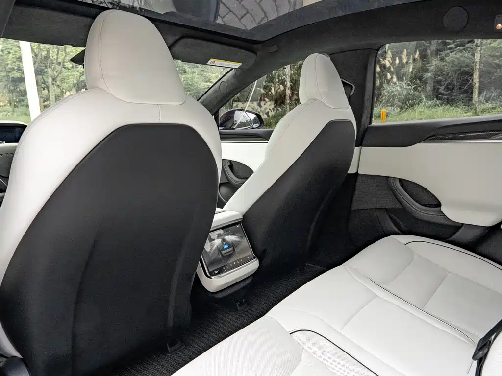Tesla Model S — фотографии объявления, Фото 13