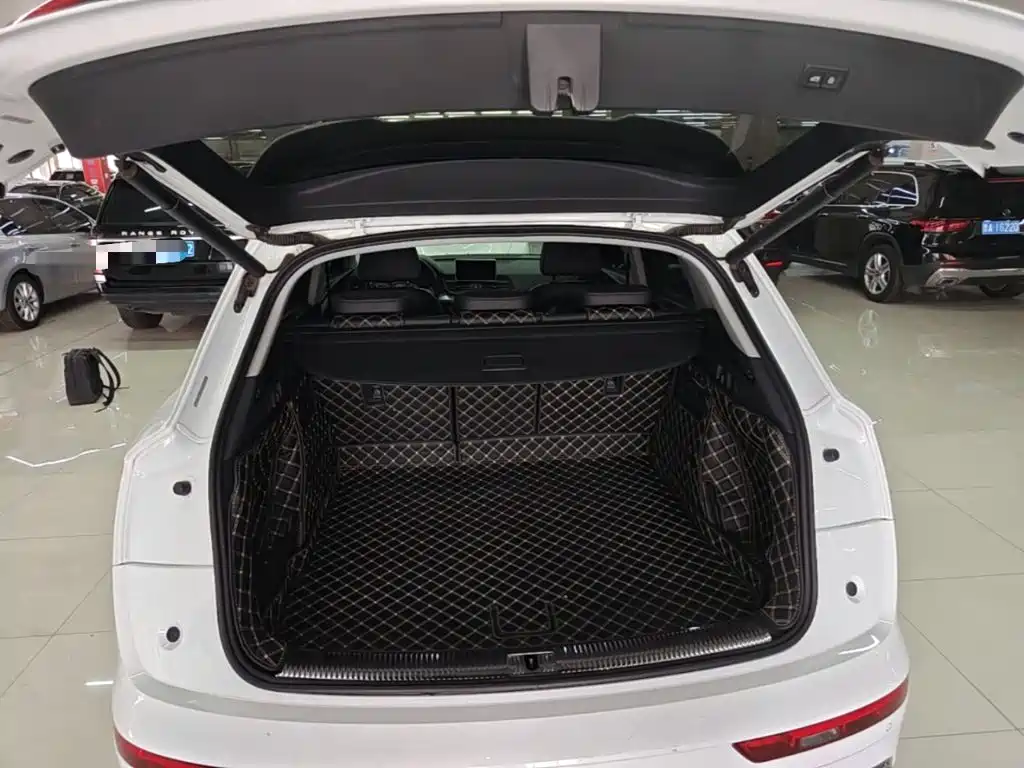 Audi Q5L — миниатюра 19