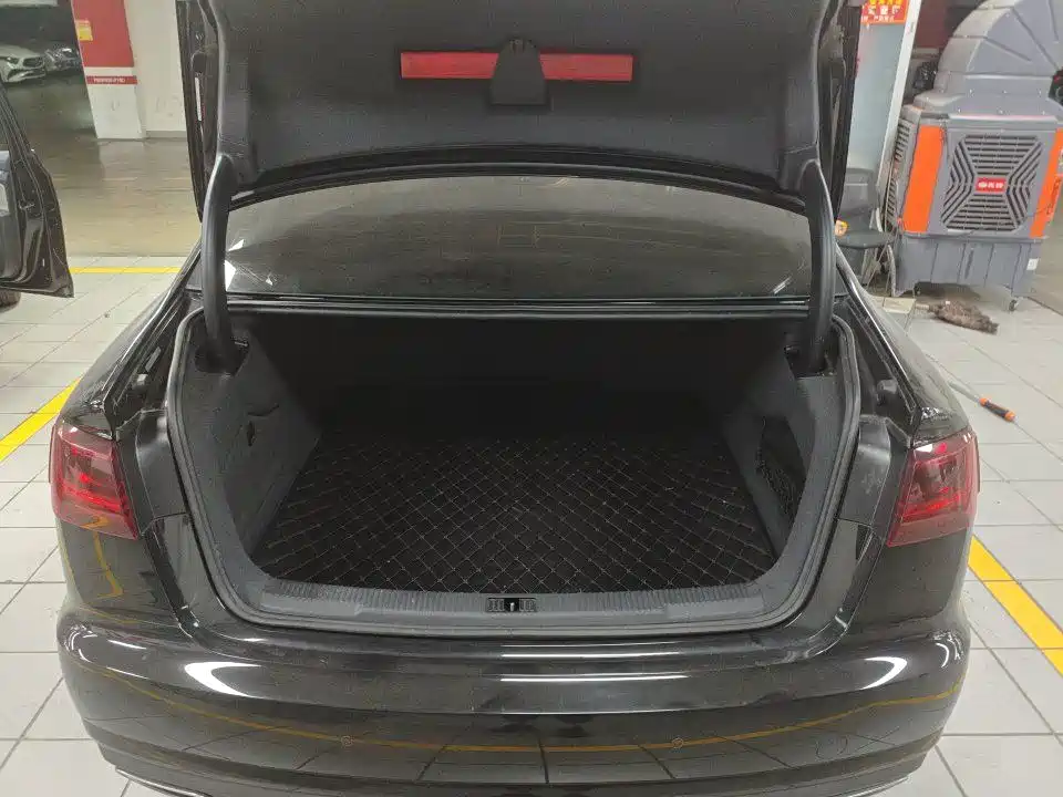 Audi A6L — миниатюра 10
