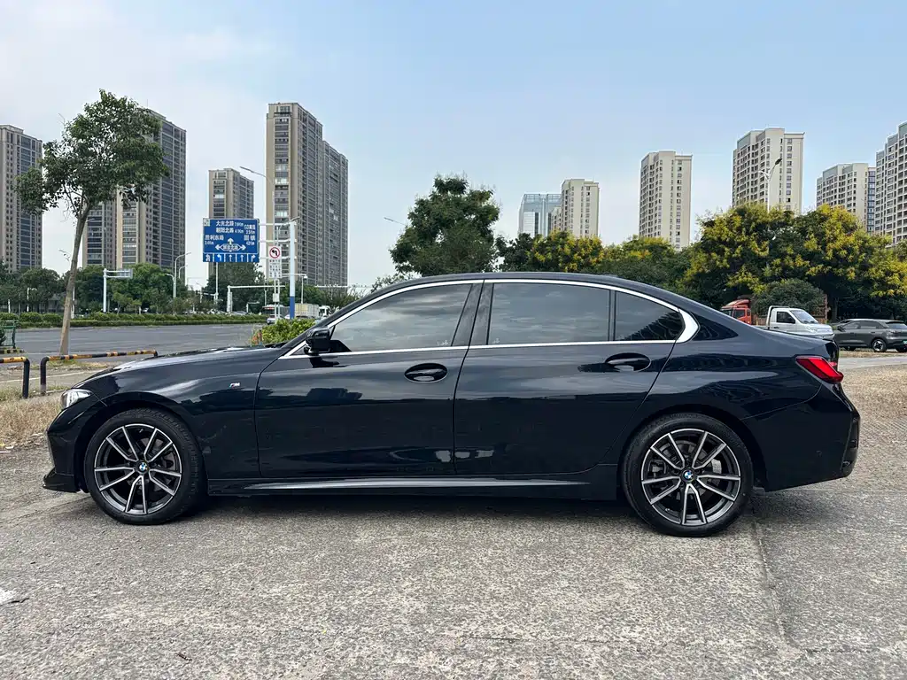 BMW 3 Series — миниатюра 3