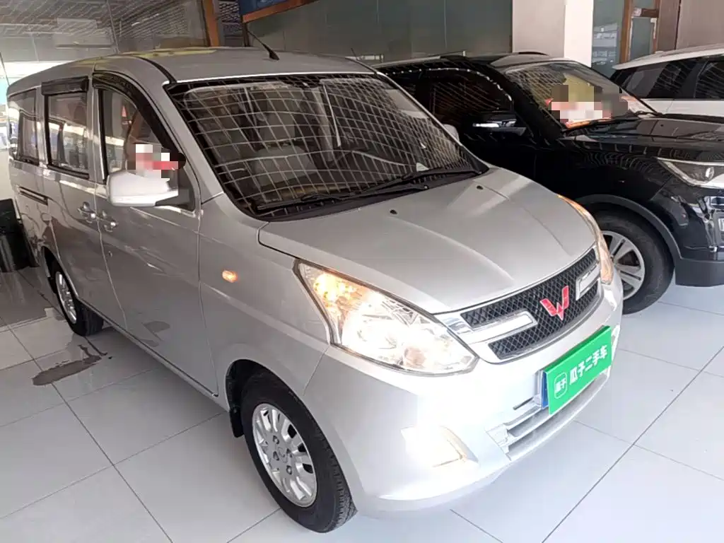 Wuling Rongguang V — миниатюра 4