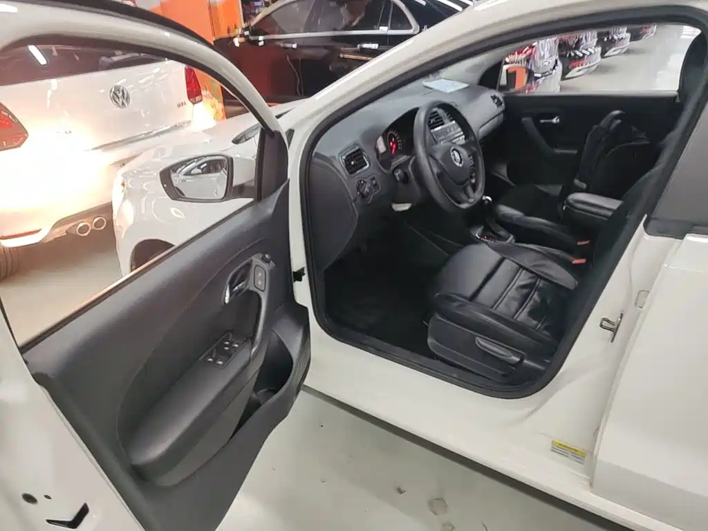 Volkswagen Polo — миниатюра 16
