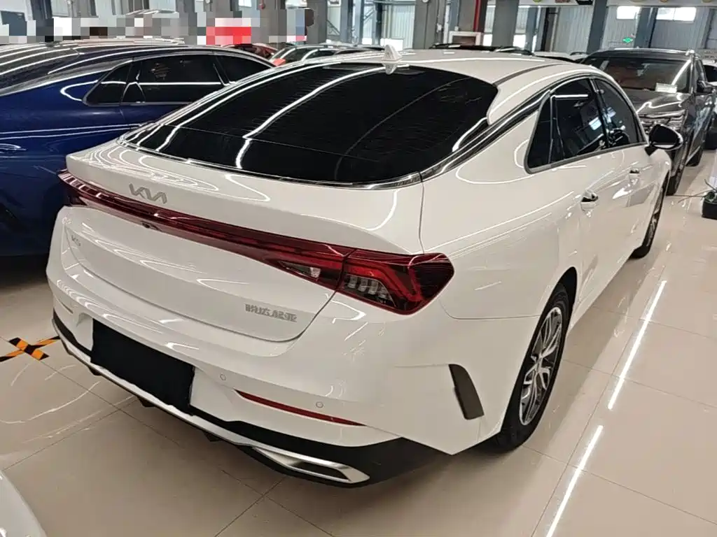 Kia K5 — миниатюра 7