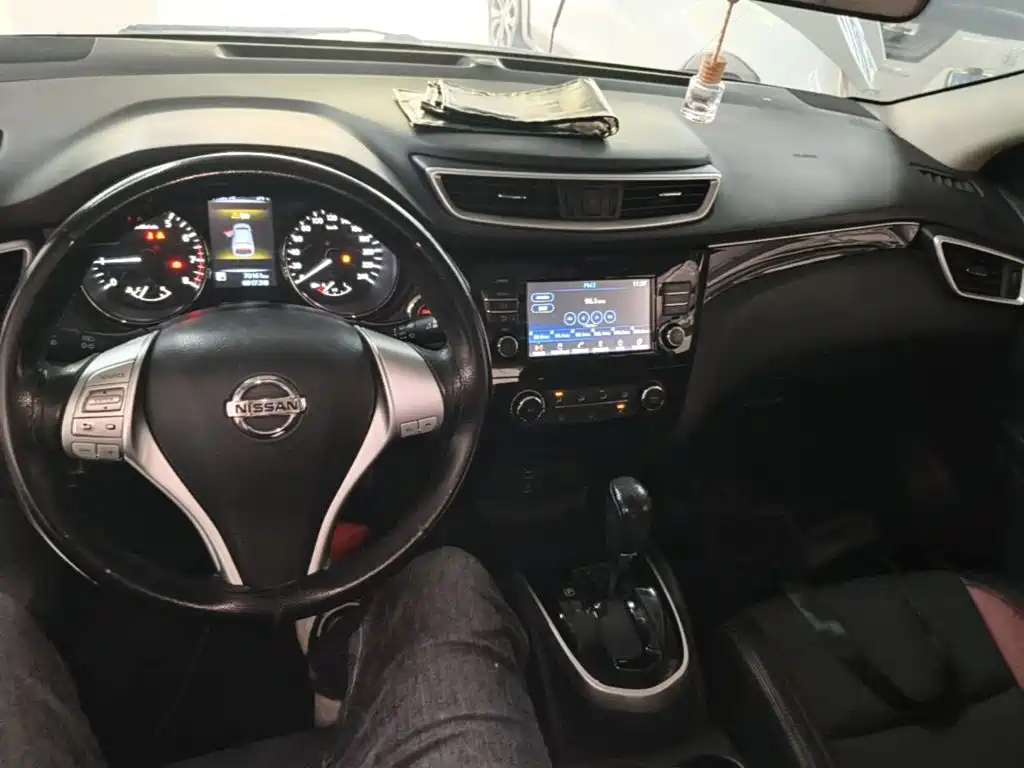 Nissan Qashqai — миниатюра 10
