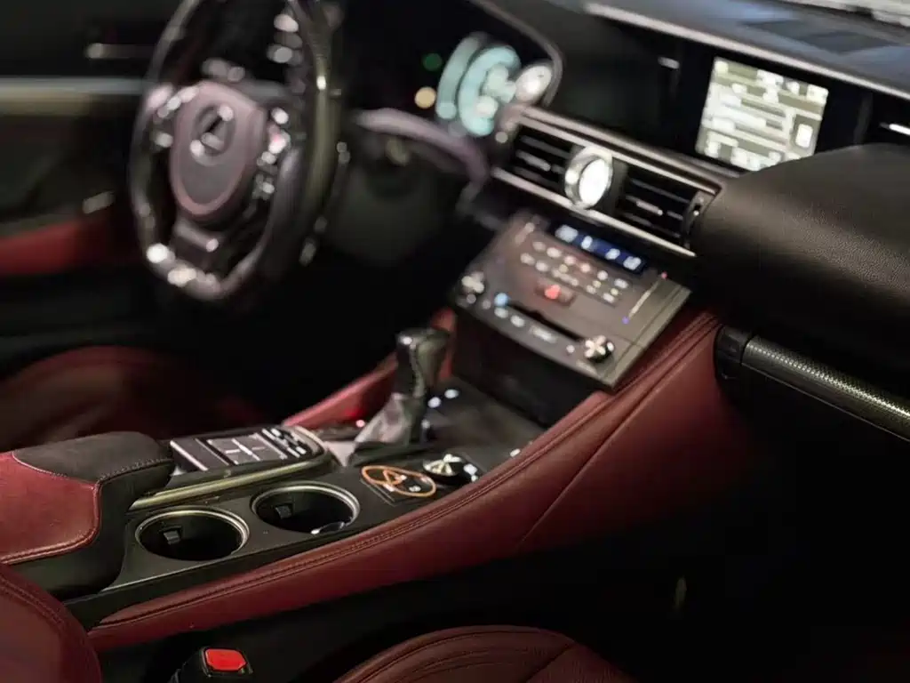 Lexus RC — миниатюра 2