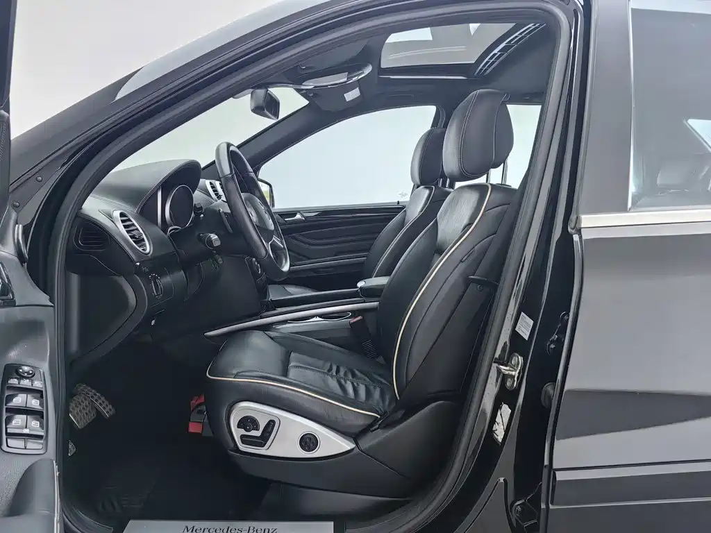 Mercedes-Benz M-Class — миниатюра 10
