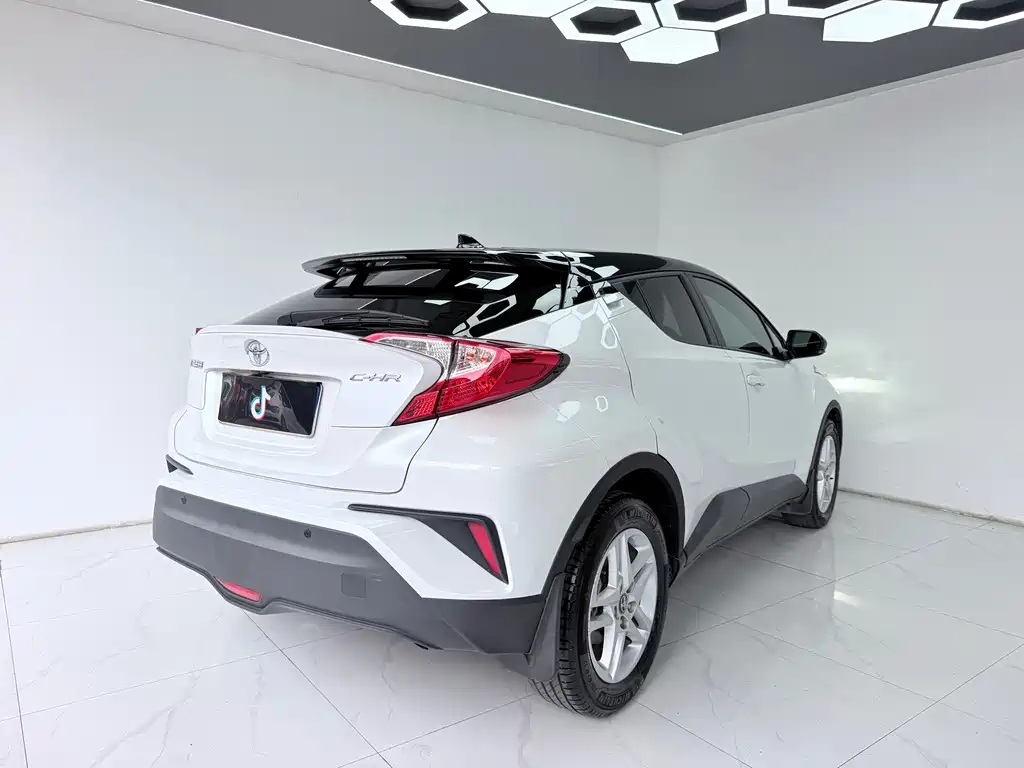 Toyota C-HR — миниатюра 7