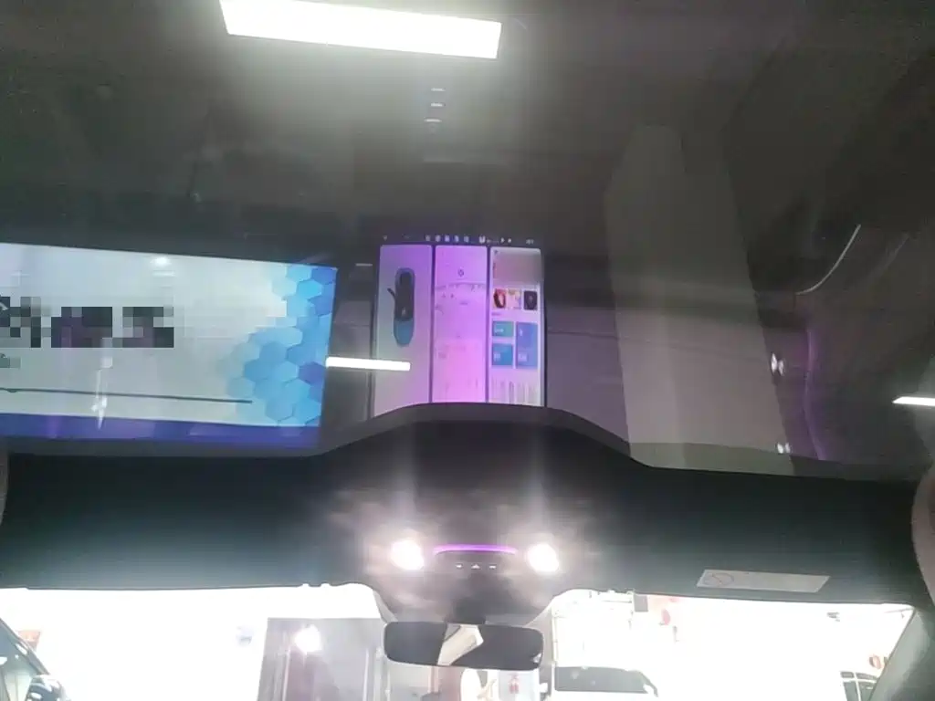 Xiaomi SU7 — миниатюра 18