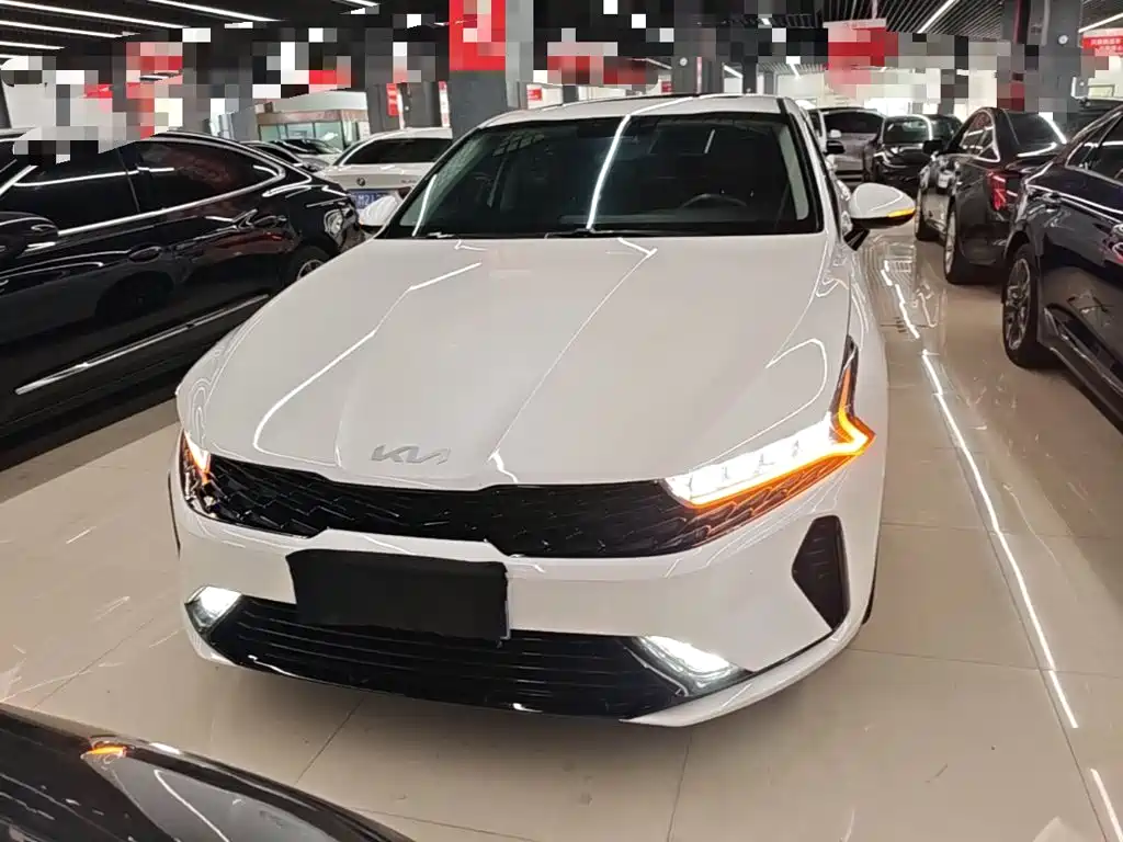 Kia K5 — миниатюра 3