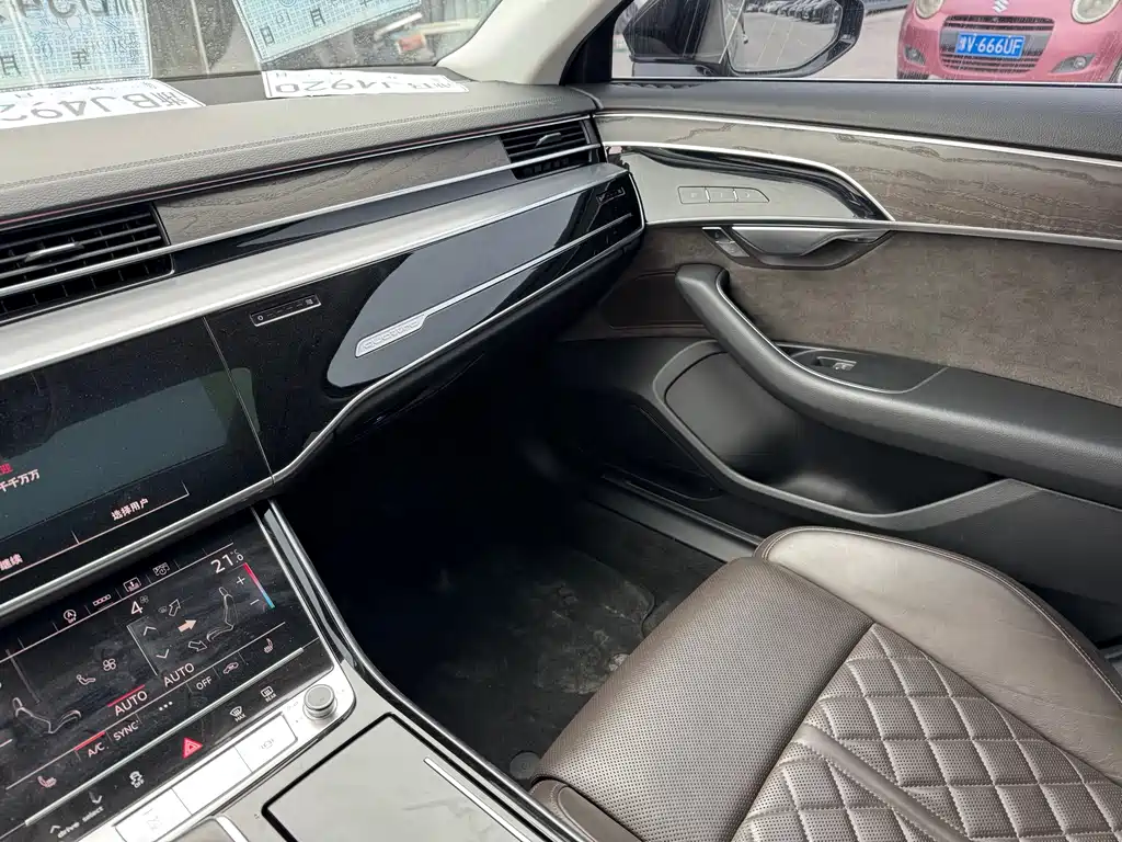 Audi A8 — миниатюра 11