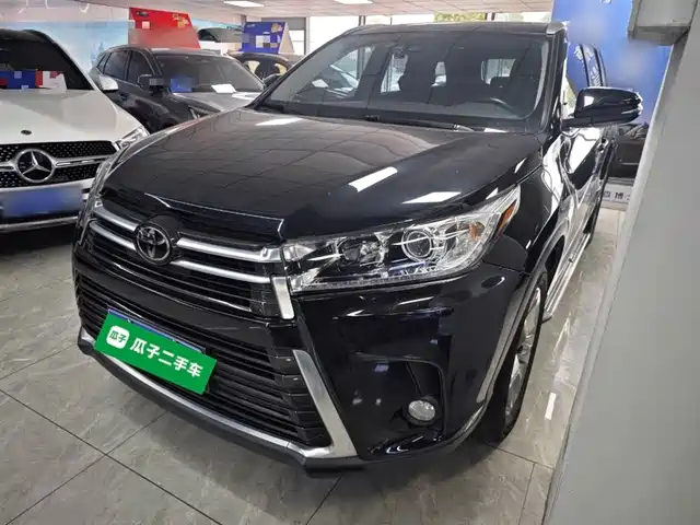 TOYOTA HIGHLANDER