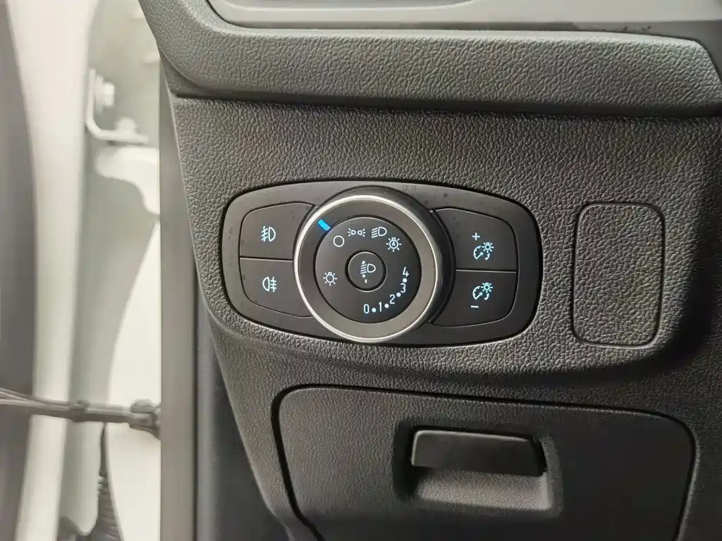 Ford Focus — миниатюра 21