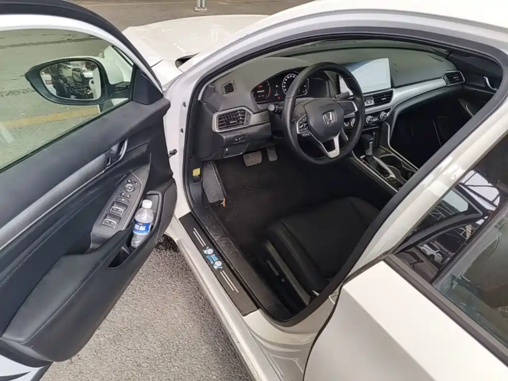 Honda Accord — миниатюра 21