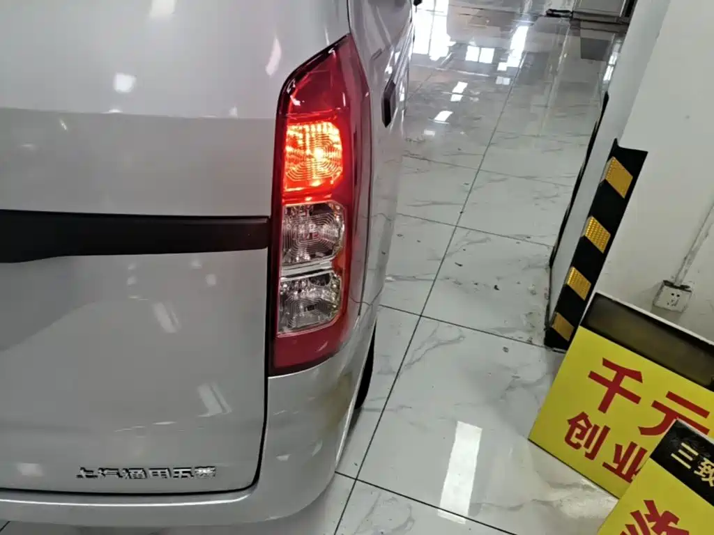 Wuling Hongguang V — миниатюра 8