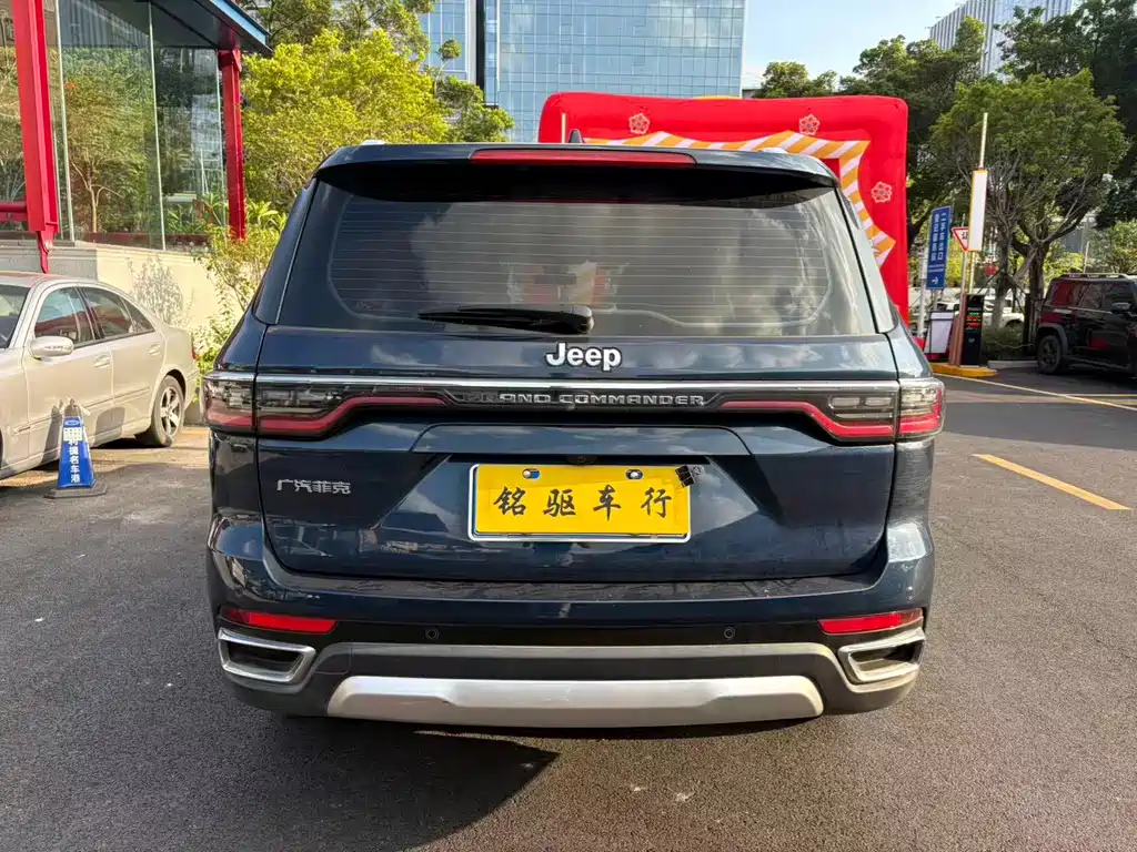 Jeep Grand Commander — миниатюра 5