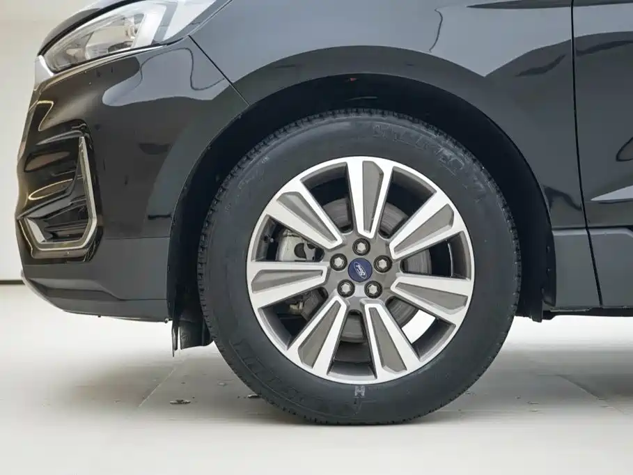 Ford Edge — миниатюра 14