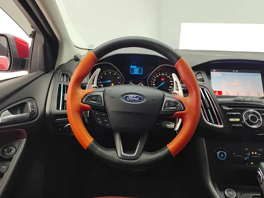 Ford Focus — миниатюра 15