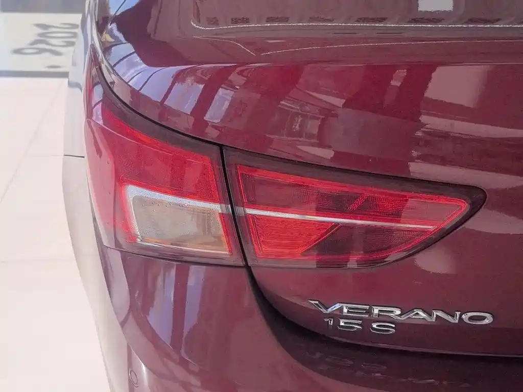 Buick Verano — миниатюра 5