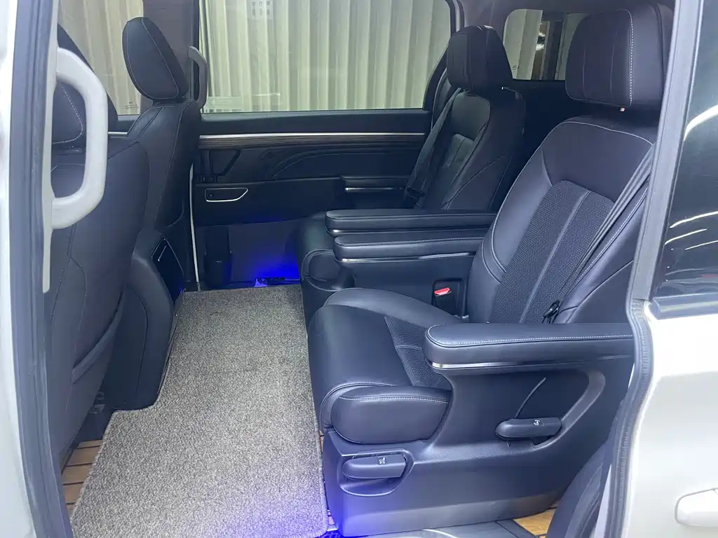 GAC M8 2021 390T Premium