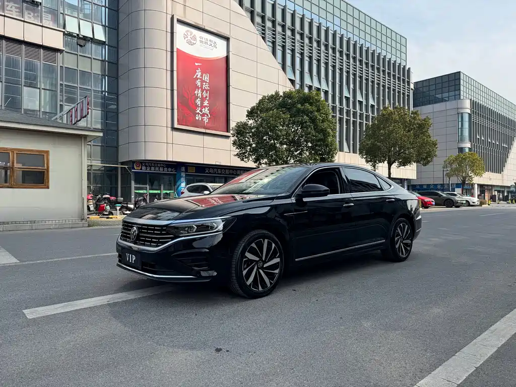 Volkswagen Passat 2024