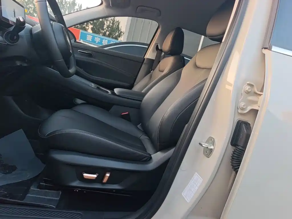Baojun Yunhai — миниатюра 15