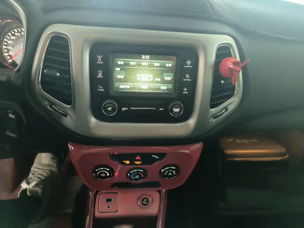 Jeep Compass — миниатюра 14