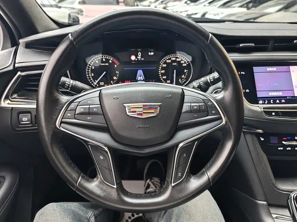 Cadillac XT5 — миниатюра 11