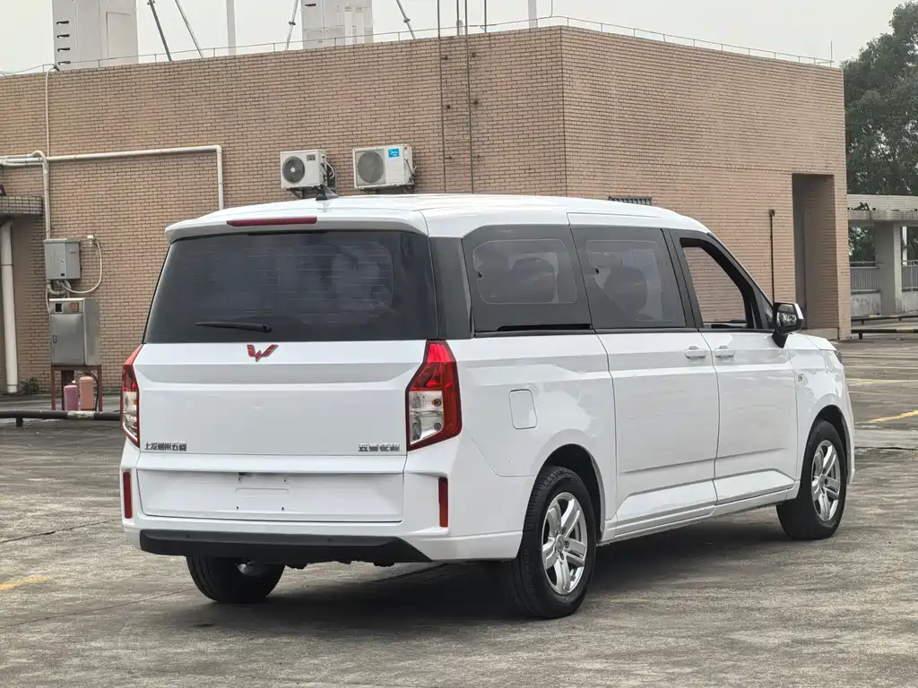 WULING WULING JOURNEY