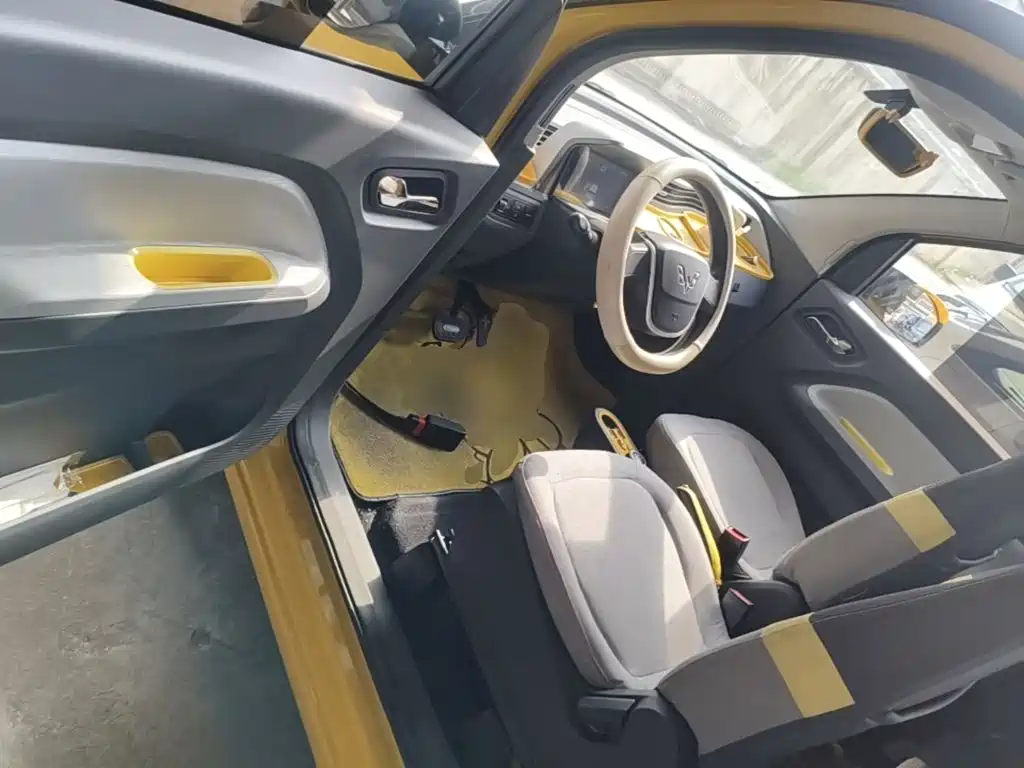 Wuling MINIEV — миниатюра 16