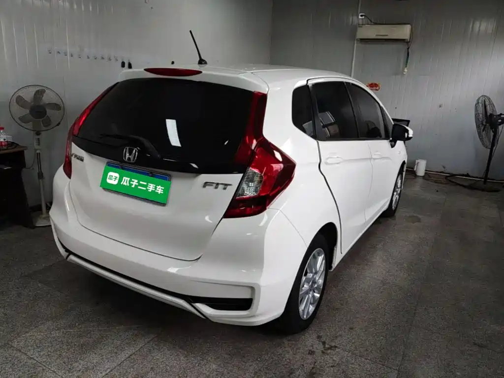 Honda Fit — миниатюра 7
