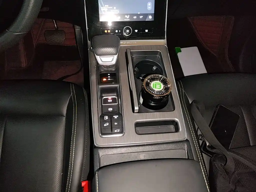 Roewe RX5 New Energy — миниатюра 14