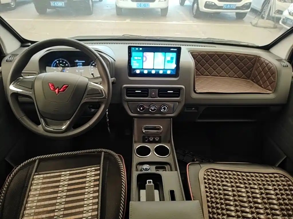 Wuling Yangguang — миниатюра 13