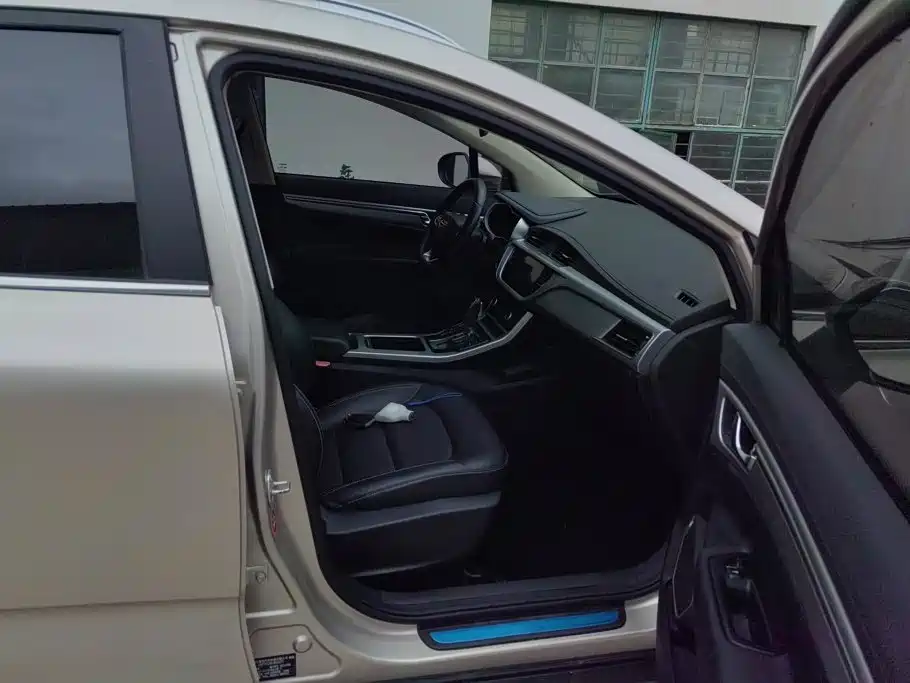 Geely Emgrand GS — миниатюра 8