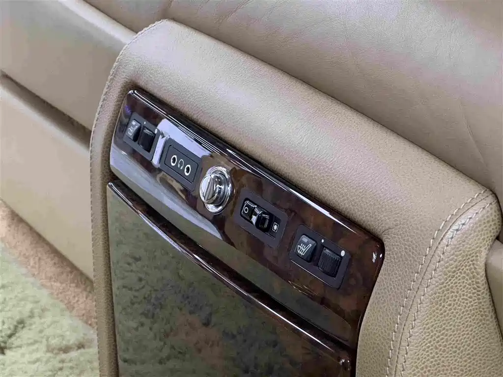 Rolls-Royce Phantom — миниатюра 16