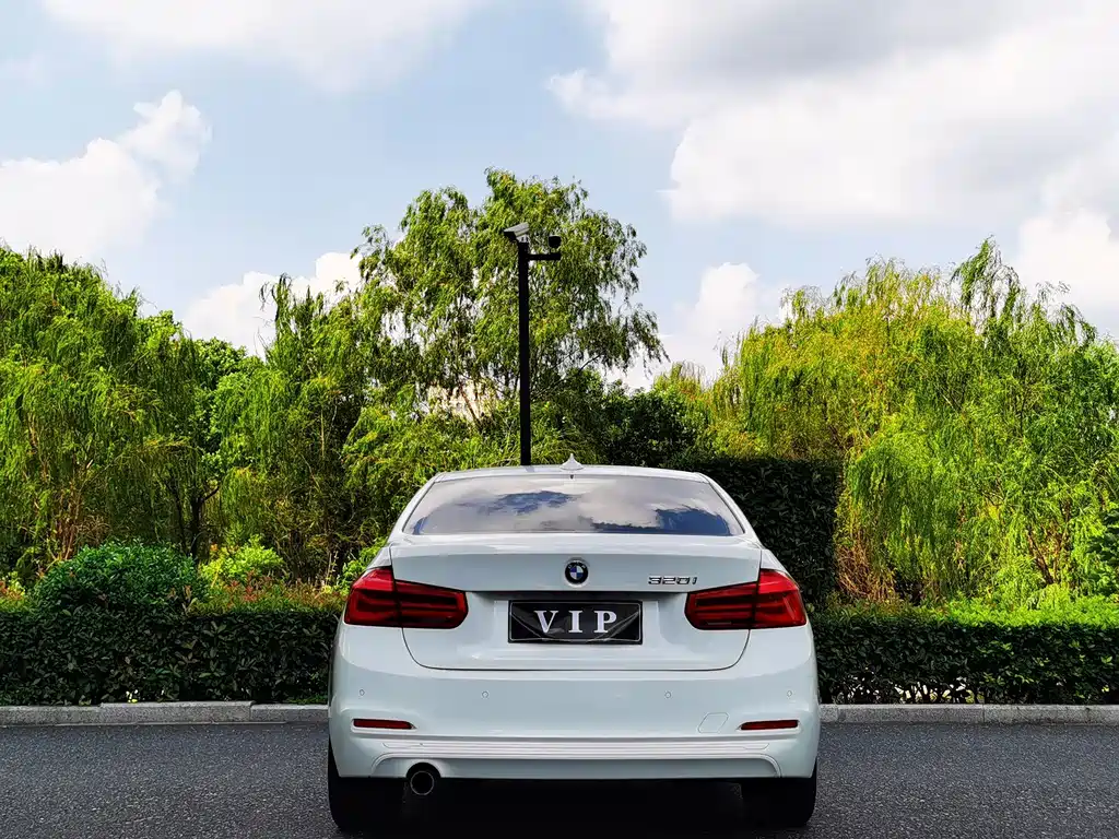BMW 3 Series — миниатюра 5