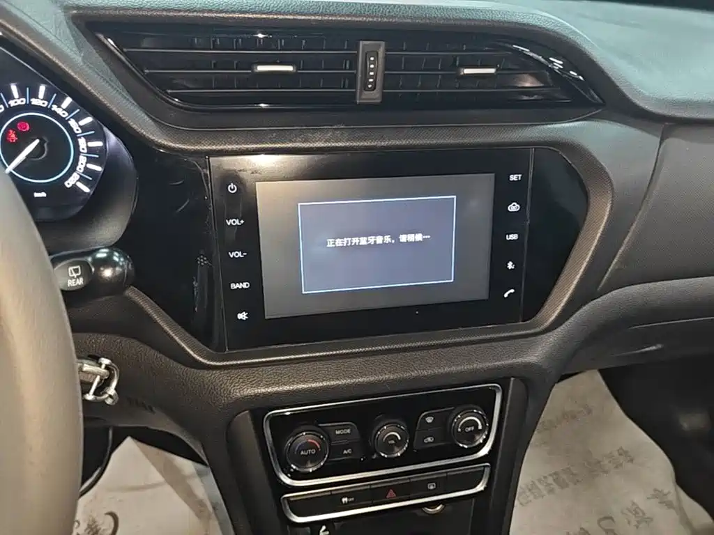 Chery Tiggo 3 — миниатюра 13