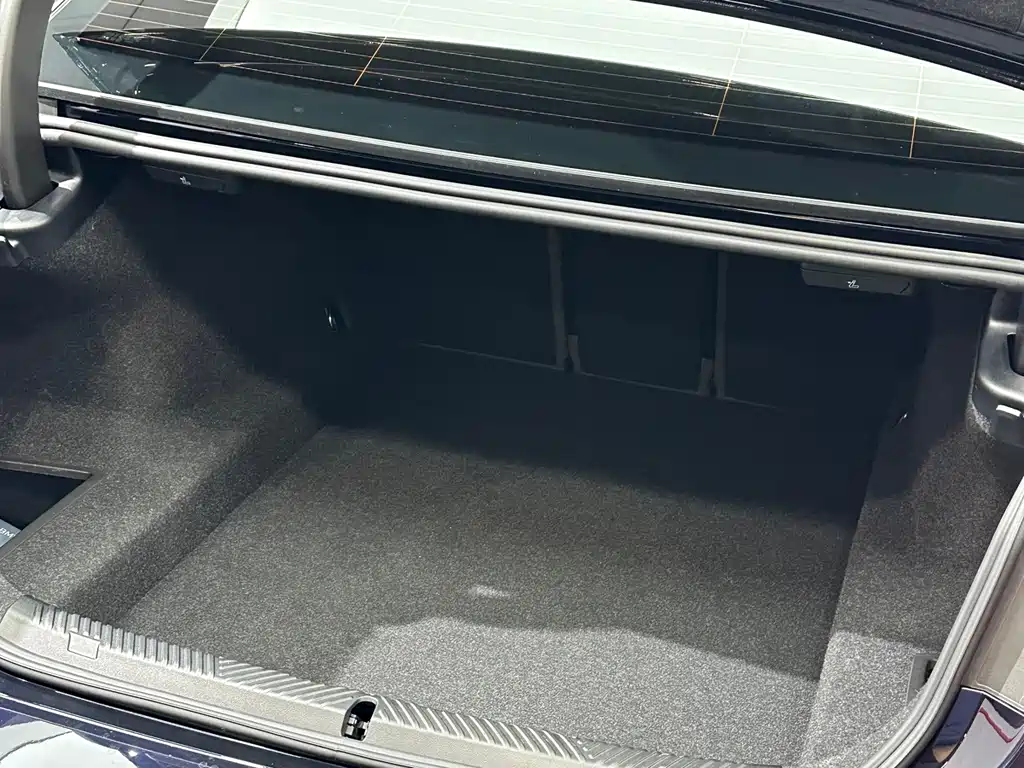 BMW 5 Series (Import) — миниатюра 31