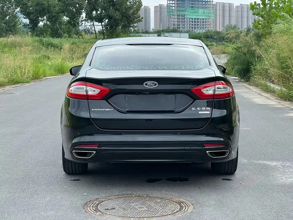 Ford Mondeo — миниатюра 8