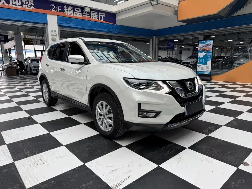 NISSAN QIJUN