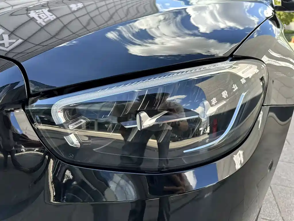 Mercedes-Benz E-Class — миниатюра 35