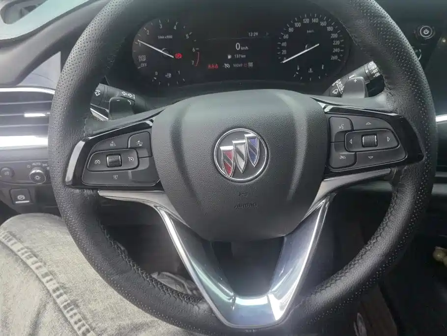 Buick Enclave — миниатюра 14