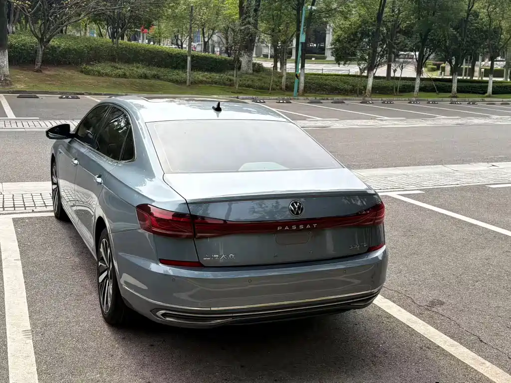 Volkswagen Passat — миниатюра 11