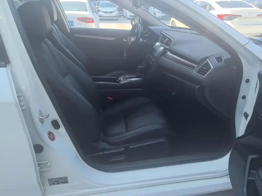 Honda Civic — миниатюра 25