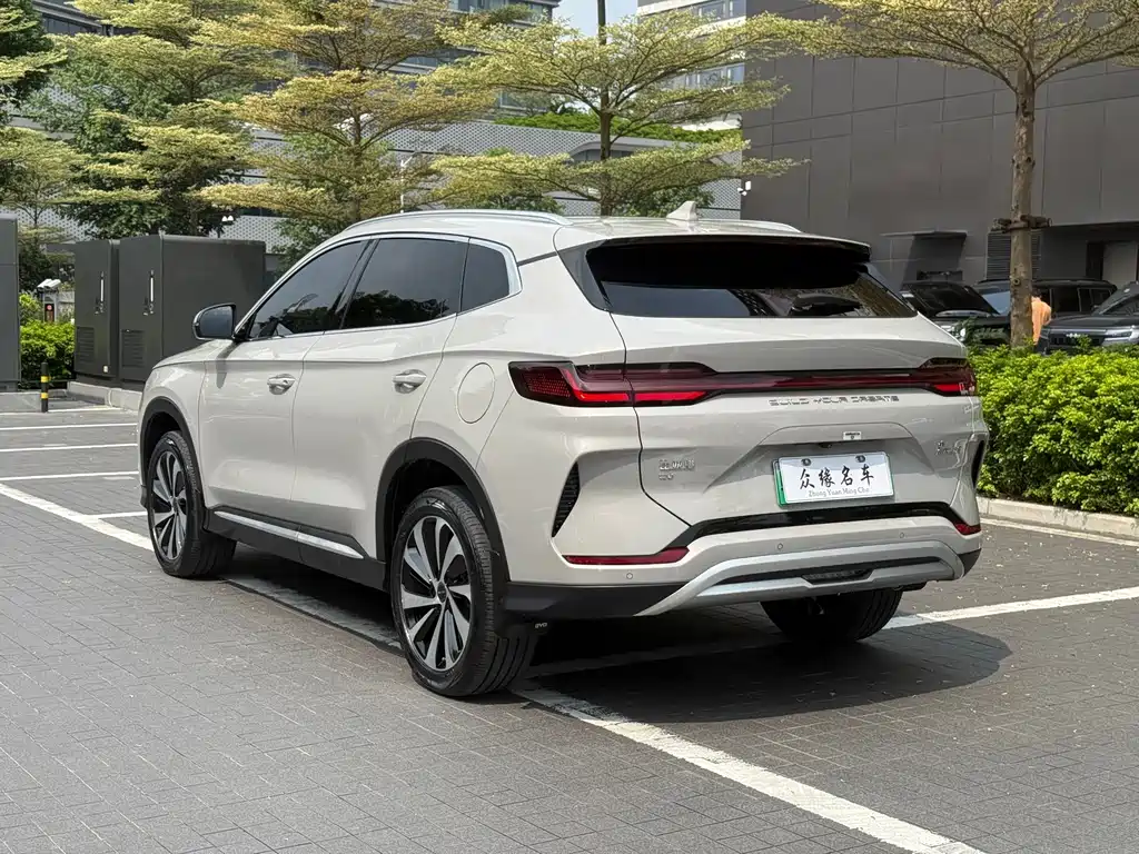 BYD PLUS New Energy — миниатюра 4