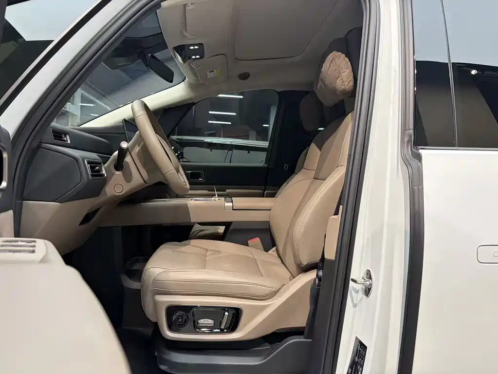 Li Auto Li MEGA — миниатюра 12