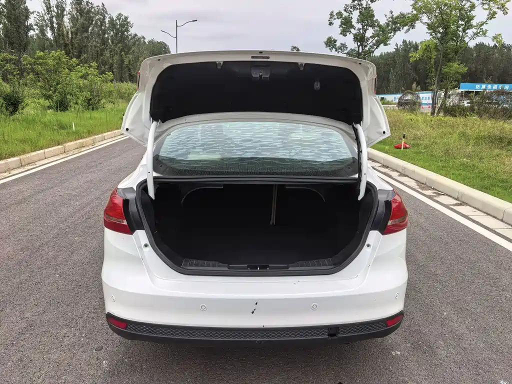 Ford Focus — миниатюра 16