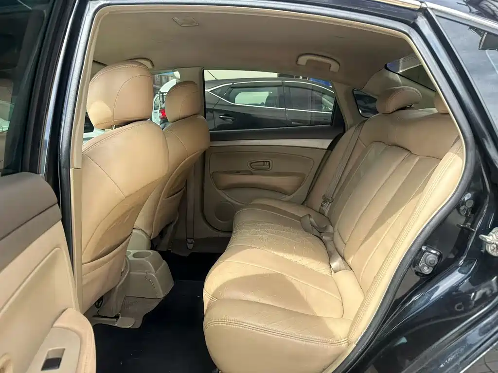 Nissan Sylphy — миниатюра 6